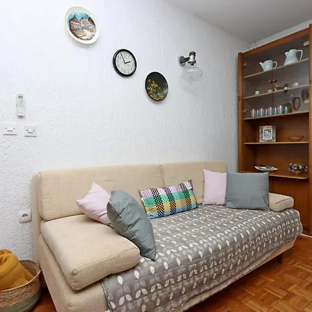 With A Parking Space Pinezici, Krk - 18967 Apartment Vrh (Krk)