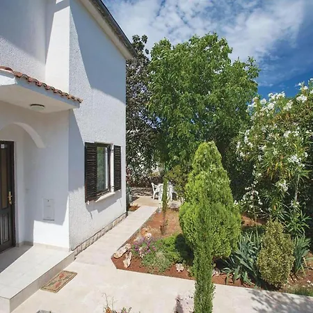 Apartman Apartments With Parking Space Pinezici, Krk - 18967 Vrh