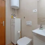 Appartement With Parking Space Pinezici, Krk - 18967 Vrh (Krk)